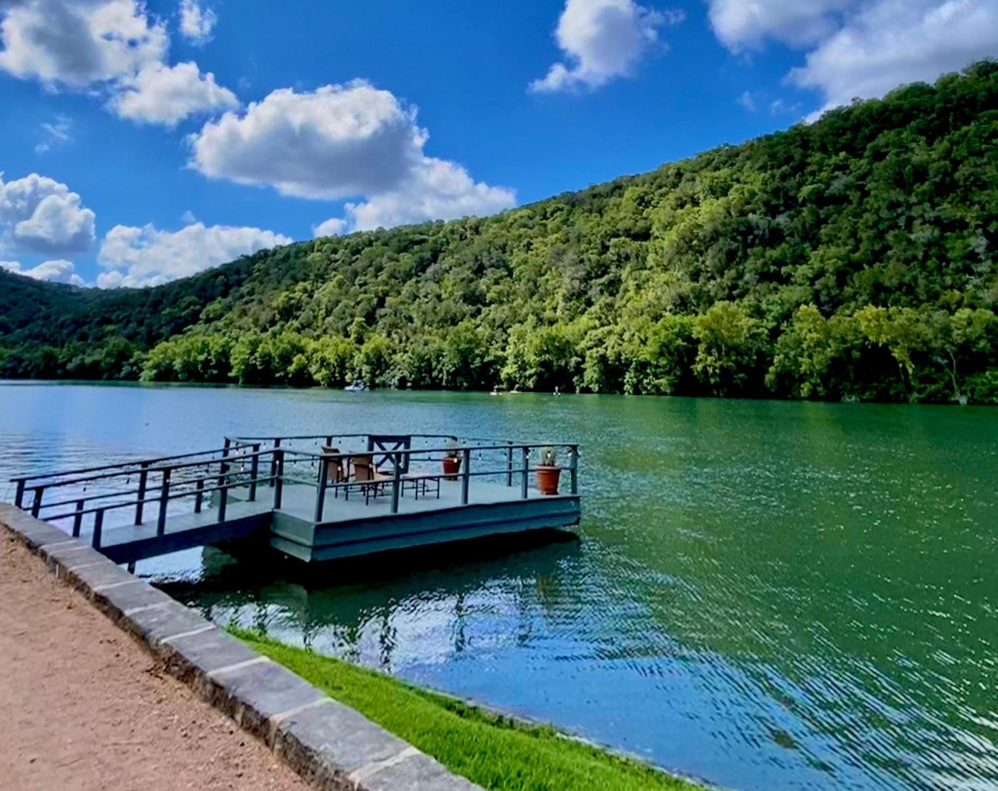Lake Austin Spa Resort Exterior photo